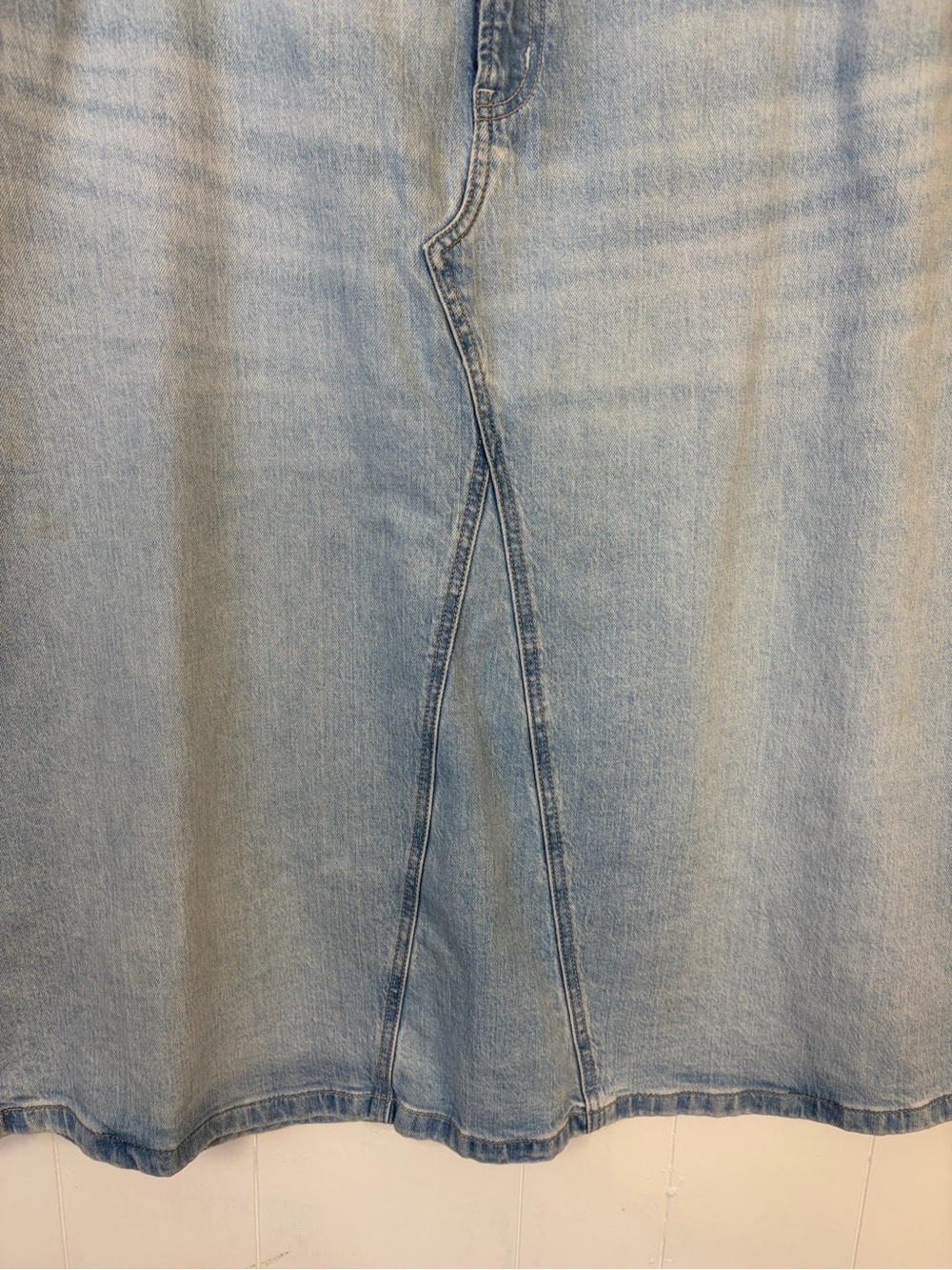 Reitmans Womens Size 36 18 Light Wash Denim Midi Jean Skirt A-Line high rise - Picture 4 of 9